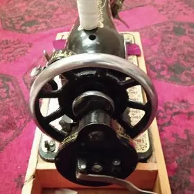 Швеиная  машинка ПМЗ