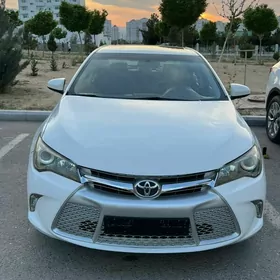 Toyota Camry 2016