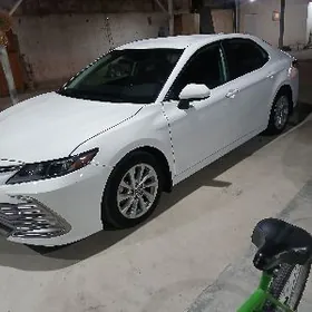 Toyota Camry 2023