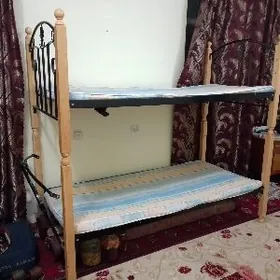 кровать двухъярусная