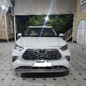 Toyota Highlander 2022