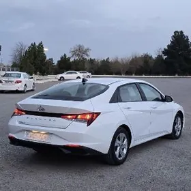 Hyundai Elantra 2021