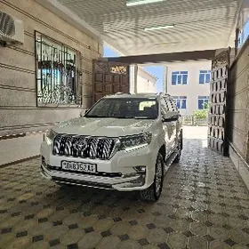 Toyota Land Cruiser Prado 2023