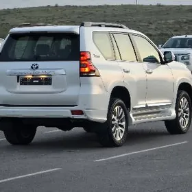 Toyota Land Cruiser Prado 2022