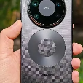 Huawei Mate 80 Pro kredit