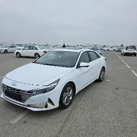 Hyundai Elantra 2022