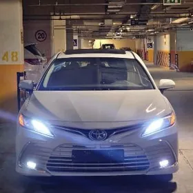 Toyota Camry 2022