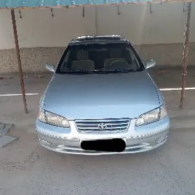Toyota Camry 2000