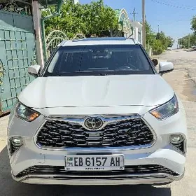 Toyota Highlander 2022