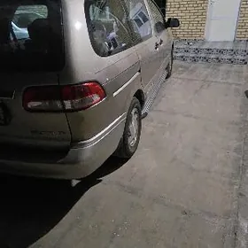 Toyota Sienna 2002