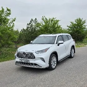Toyota Highlander 2022
