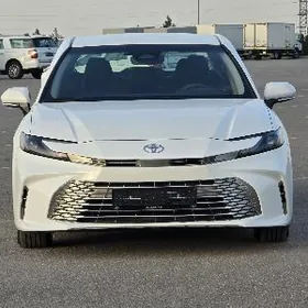 Toyota Camry 2025