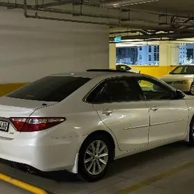 Toyota Camry 2016