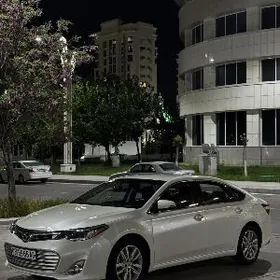 Toyota Avalon 2013