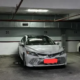 Toyota Camry 2018