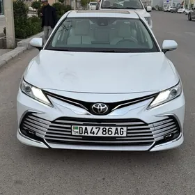 Toyota Camry 2021