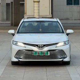Toyota Camry 2018