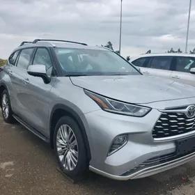 Toyota Highlander 2024