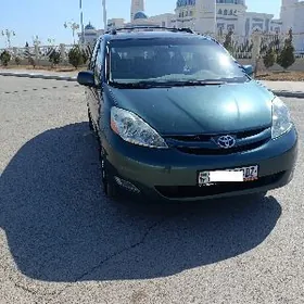 Toyota Sienna 2004