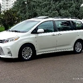 Toyota Sienna 2020