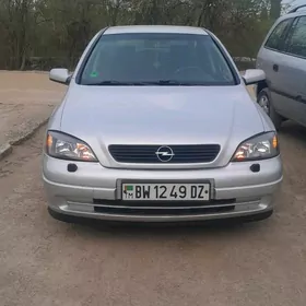 Opel Astra 2000