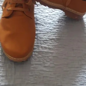 ЛЕГКАЯ РЛЕГКАЯ ОБУВЬ 43 РАЗМ.