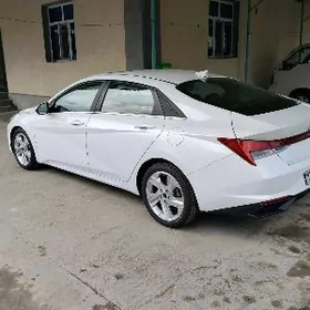 Hyundai Elantra 2021