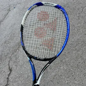 Теннисная ракетка