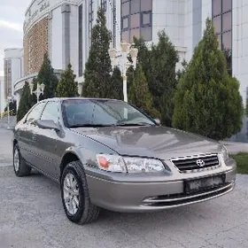 Toyota Camry 1999