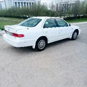 Toyota Camry 2000