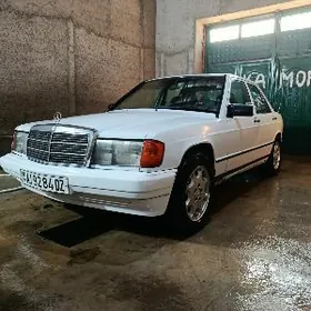 Mercedes-Benz 190E 1988