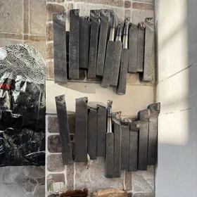 токарный резец