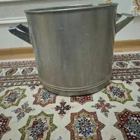 Кастрюлю 30 литровый