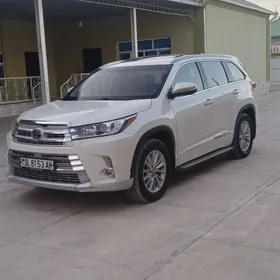 Toyota Highlander 2017