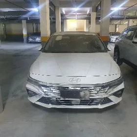 Hyundai Elantra 2025