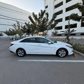 Hyundai Elantra 2021