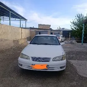 Toyota Camry 1999