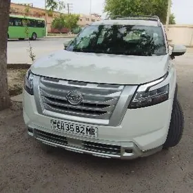 Nissan Pathfinder 2023