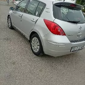 Nissan Versa 2010