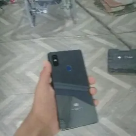 xiomi 8se  64gb  6ram