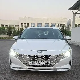 Hyundai Elantra 2021