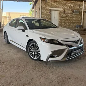 Toyota Camry 2022