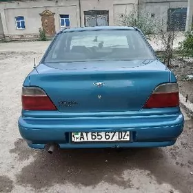 Daewoo Nexia 2000