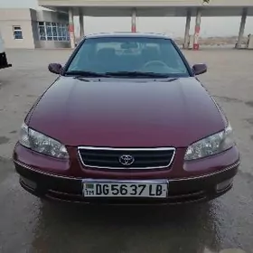 Toyota Camry 2001
