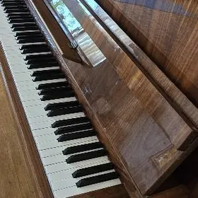 СРОЧНО продаю любимое пианино