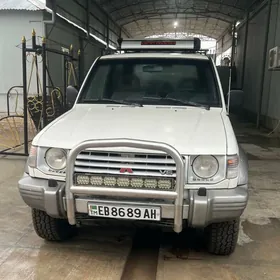 Mitsubishi Pajero 1998