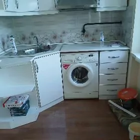 1 Mkr. 2 etaj 1 v 2 kom.