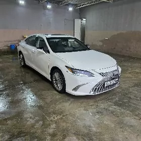 Lexus ES 350 2022