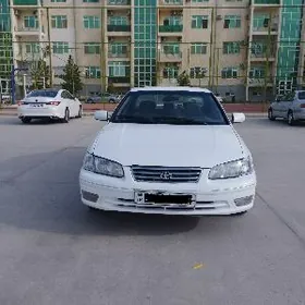 Toyota Camry 2000