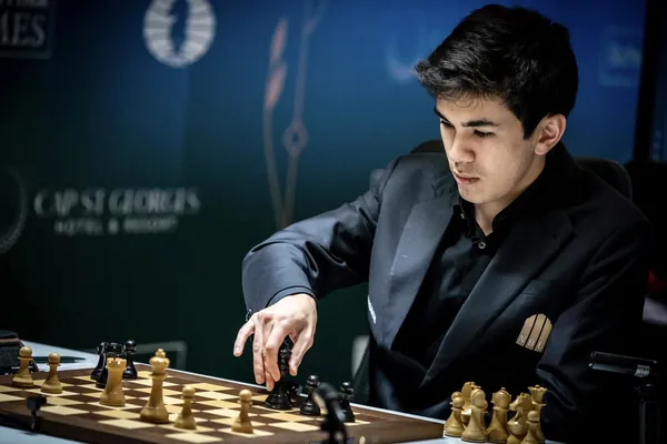 Узбекский гроссмейстер поборется с Гукешом Доммараджу в матче за шахматную корону